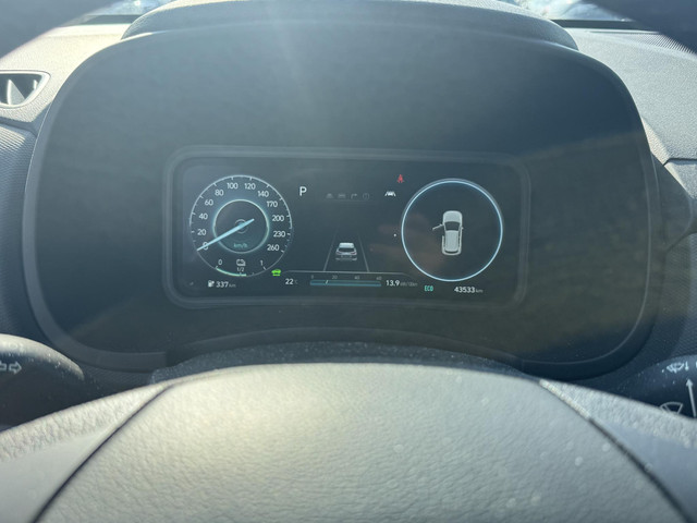 Foto 2 van HYUNDAI KONA EV COMFORT 64 kWh (99% SOH) I AUTOMAAT I TREKHAAK I APPLE CARPLAY I P-CAMERA