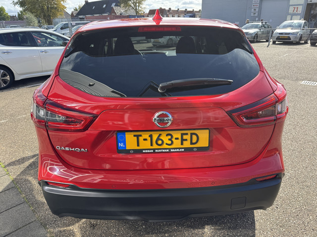 Foto 6 van Nissan QASHQAI Automaat 1.3 DIG-T Acenta Navi, Camera, CarPlay