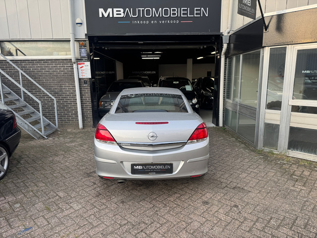 Foto 6 van Opel Astra TwinTop 1.8 Cosmo/1 jr APK/ Camera/Nap/LM Velgen//Mooie auto!