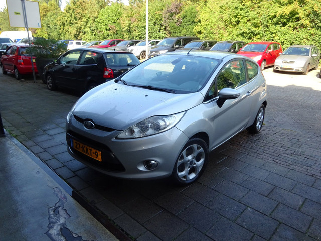 Ford Fiesta 1.25 Titanium MET APK AIRCO WERKT