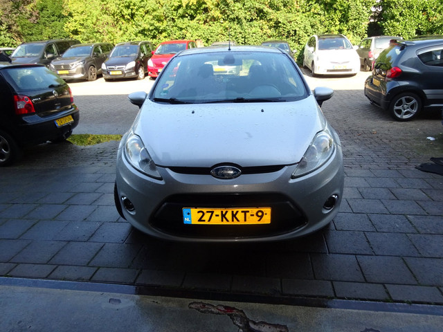 Foto 5 van Ford Fiesta 1.25 Titanium MET APK AIRCO WERKT