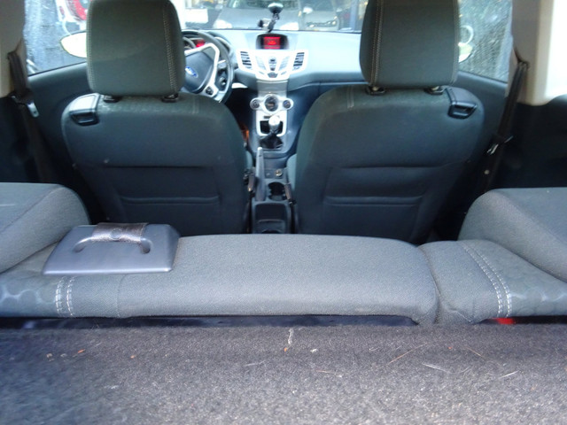 Foto 9 van Ford Fiesta 1.25 Titanium MET APK AIRCO WERKT