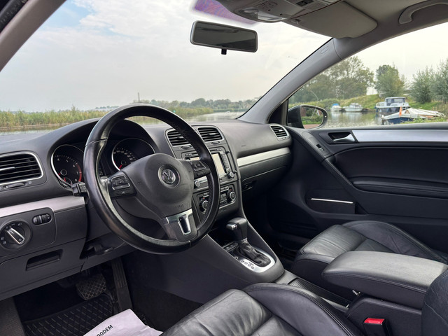 Foto 2 van Volkswagen Golf 1.4 TSI Highline Automaat - Deep Black Pearl - Leder/Clima/Cruise