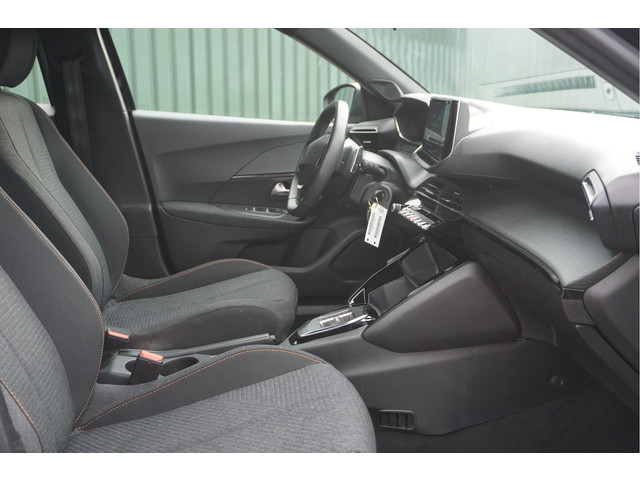 Foto 6 van Peugeot 2008 1.2 Hybrid 136pk Style + LED/ Cruise/ Carplay/ Nieuwstaat/ Garantie!