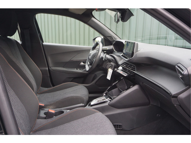 Foto 5 van Peugeot 2008 1.2 Hybrid 136pk Style + LED/ Cruise/ Carplay/ Nieuwstaat/ Garantie!