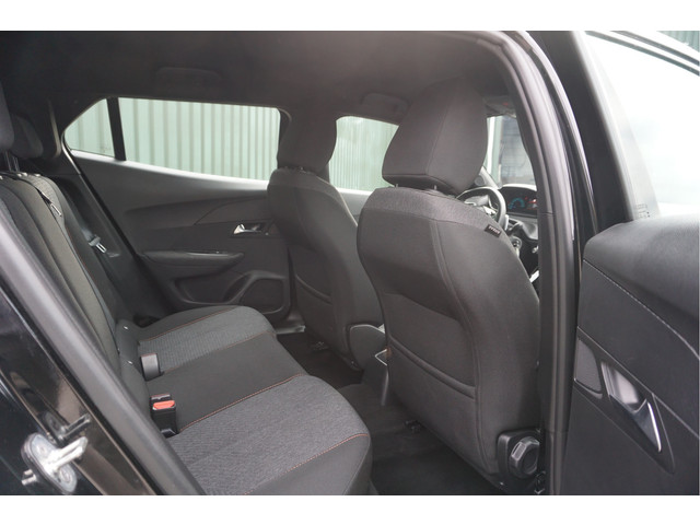 Foto 2 van Peugeot 2008 1.2 Hybrid 136pk Style + LED/ Cruise/ Carplay/ Nieuwstaat/ Garantie!