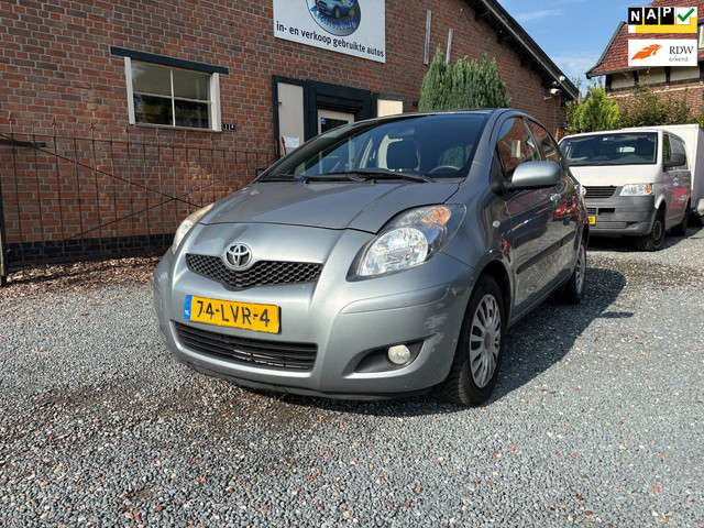 Toyota Yaris 1.3 VVTi Aspiration ( Automaat + Airco )