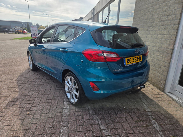 Foto 9 van Ford Fiesta 1.0 EcoBoost Titanium 100PK *Camera*Carplay*Adaptive cruise* voorruit verwarming * Rijkl