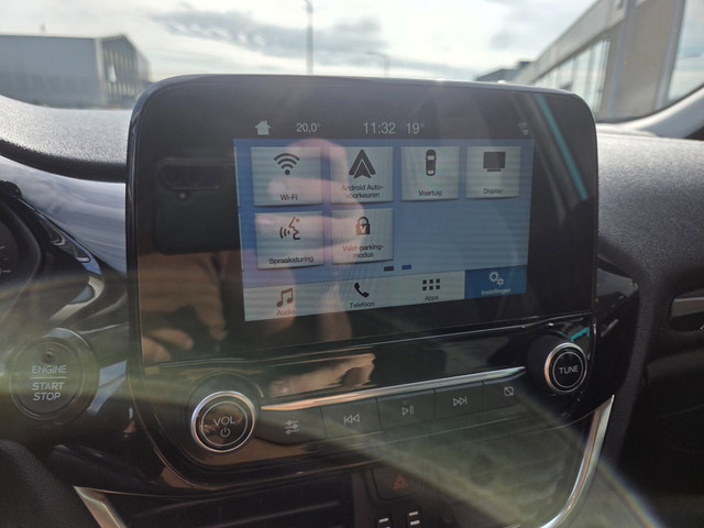 Foto 3 van Ford Fiesta 1.0 EcoBoost Titanium 100PK *Camera*Carplay*Adaptive cruise* voorruit verwarming * Rijkl