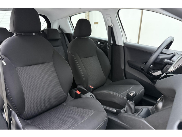 Foto 8 van Peugeot 208 1.2 PureTech Active | Airco | Cruise Control | Elektrische ramen voor