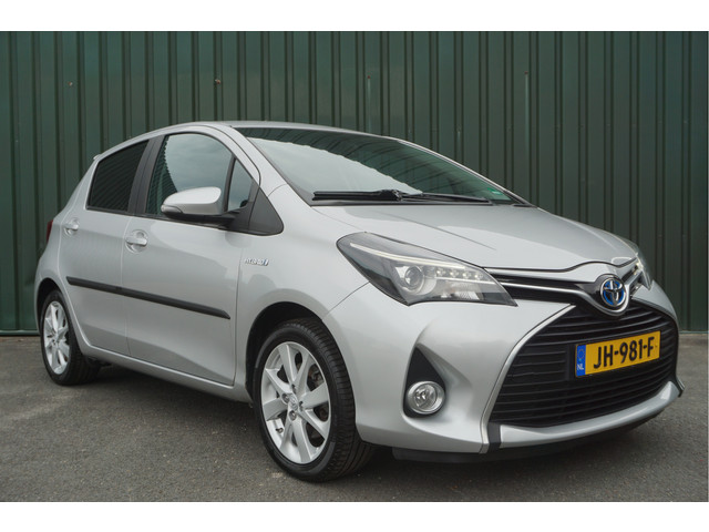 Toyota Yaris 1.5 Full Hybrid Dynamic + Trekhaak/ Camera/ Navi/ Keyless/ Cruise/ Airco/ Garantie!