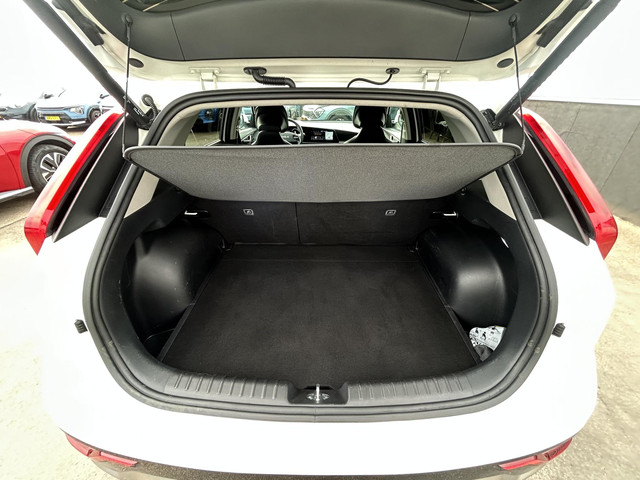 Foto 7 van Kia Niro 1.6 GDi Hybrid ExecutiveLine Full Option! Nederlandse auto, Schuif/kanteldak, 18" Lichtmeta