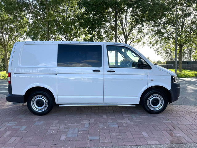 Foto 4 van Volkswagen Transporter 2.0 TDI L1H1 BMT 140 PK Marge