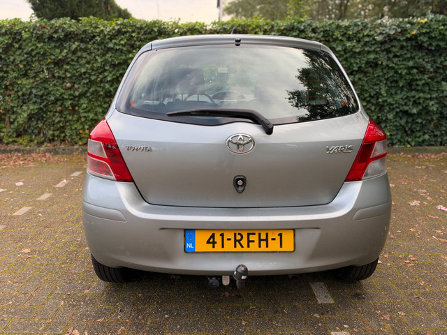 Foto 5 van Toyota Yaris 1.3 VVTi Aspiration Automaat|1e Eigenaar|Cruise|Trekhaak|Volledig onderhouden