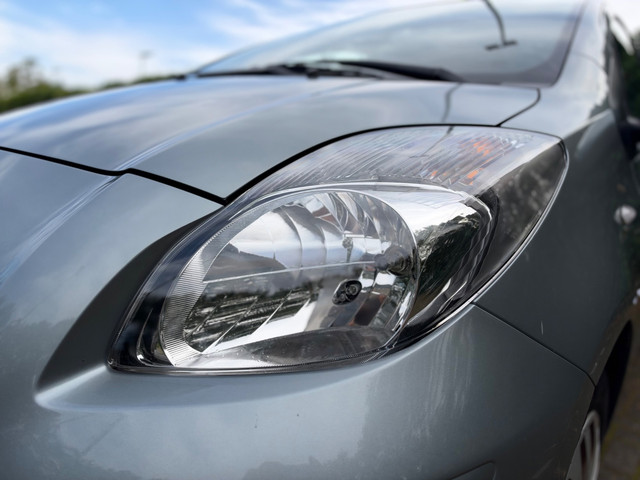 Toyota Yaris 1.3 VVTi Aspiration Automaat|1e Eigenaar|Cruise|Trekhaak|Volledig onderhouden