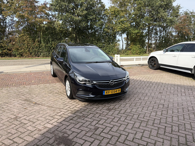 Foto 7 van Opel Astra Sports Tourer 1.0 Online Edition CARPLAY NAVI PDC