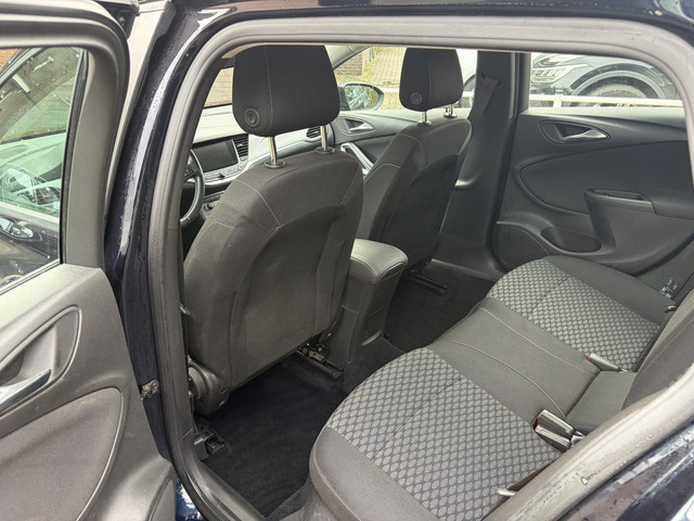 Foto 9 van Opel Astra Sports Tourer 1.0 Online Edition CARPLAY NAVI PDC