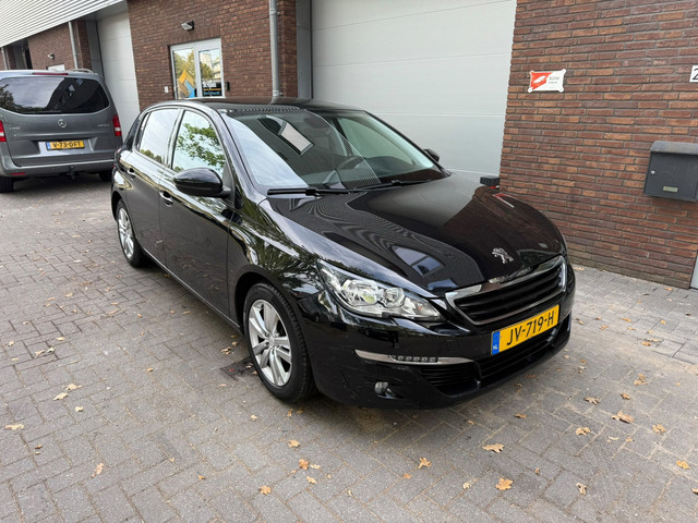 Foto 10 van Peugeot 308 1.2 PureTech PANO|AIRCO|NEW APK|CAMERA