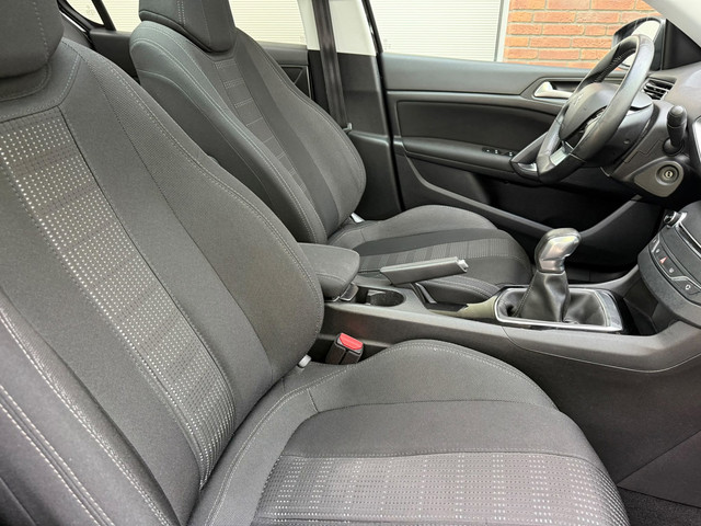 Foto 7 van Peugeot 308 1.2 PureTech PANO|AIRCO|NEW APK|CAMERA