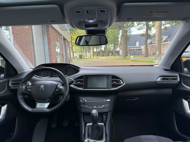 Foto 9 van Peugeot 308 1.2 PureTech PANO|AIRCO|NEW APK|CAMERA