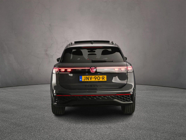 Foto 7 van Volkswagen Tiguan R-Line Edition 1.5 TSI eHybrid 272pk DSG Automaat Trekhaak, Panoramadak, Black Sty