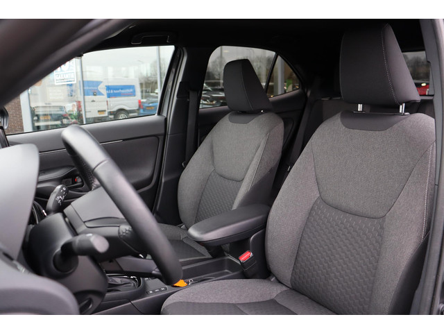 Foto 7 van Toyota Yaris Cross 1.5 Hybrid 115 Dynamic Limited, Parkeersensoren, Stuurverwarming,