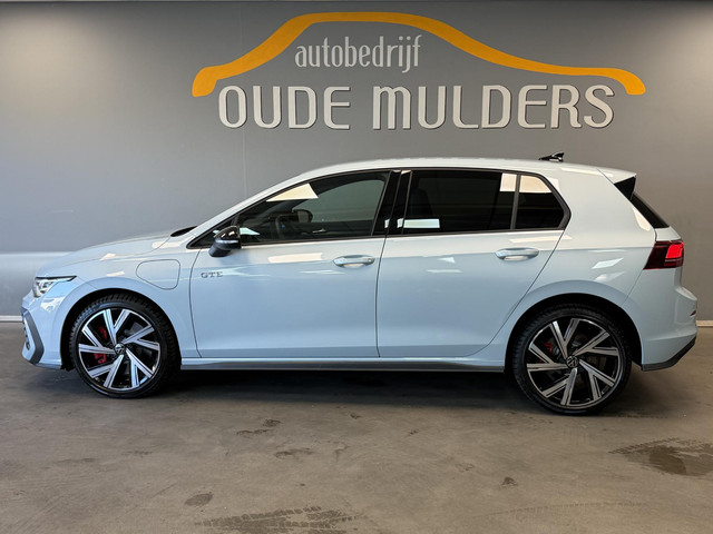 Foto 2 van Volkswagen Golf 1.5 eHybrid GTE 272PK SOH 96% | Adaptive cruise | Head-up | Sfeer | Achteruitrijcame
