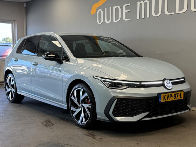 Foto 6 van Volkswagen Golf 1.5 eHybrid GTE 272PK SOH 96% | Adaptive cruise | Head-up | Sfeer | Achteruitrijcame