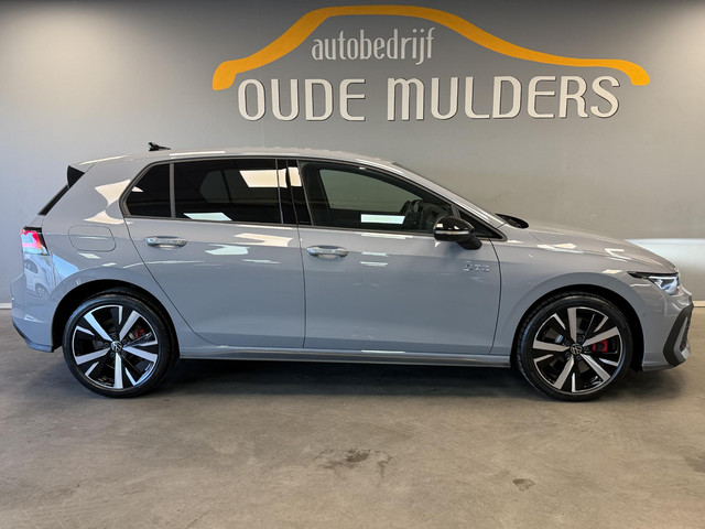 Foto 6 van Volkswagen Golf 1.5 eHybrid GTE 272PK | Adaptive cruise | 360 | Head-up | Sfeer | IQ light |Stoelver