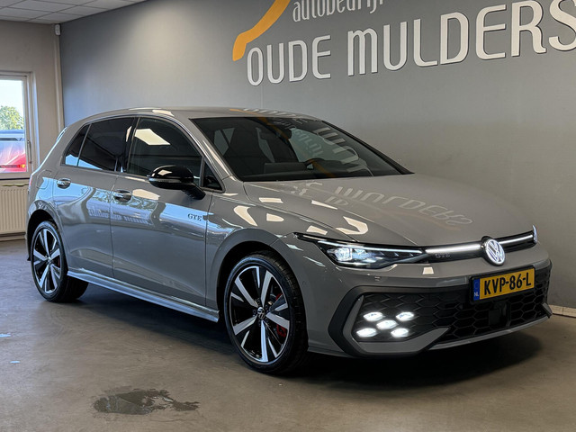 Foto 7 van Volkswagen Golf 1.5 eHybrid GTE 272PK | Adaptive cruise | 360 | Head-up | Sfeer | IQ light |Stoelver
