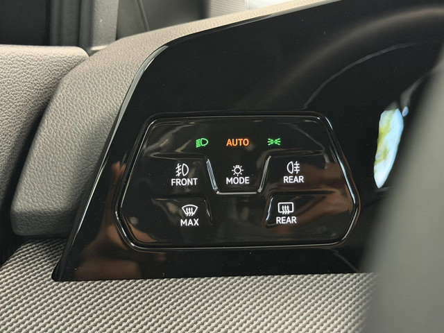 Foto 10 van Volkswagen Golf 1.5 eHybrid GTE SOH 100% | Trekhaak | Adaptive cruise | 360 | Head-up | Sfeer | Stoe