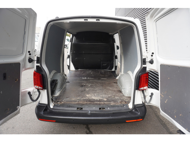Foto 4 van Volkswagen Transporter L2H1 150pk Automaat 2x Schuifdeur Apple carplay Camera Parkeersensoren Cruise