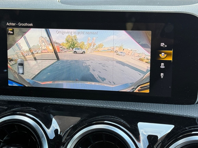 Foto 2 van Mercedes-Benz A-klasse A 200 AMG 1e EIG | CARPLAY | CAMERA | NAP