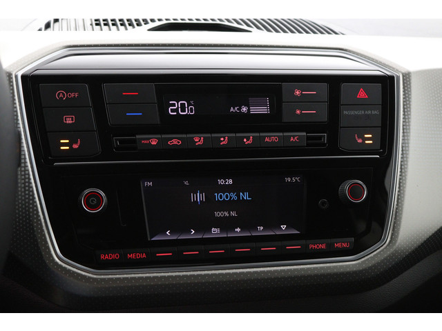 Foto 6 van Volkswagen Up! 1.0 BMT high up! AUTOMAAT I CAMERA I PDC I STOELVERWARMING