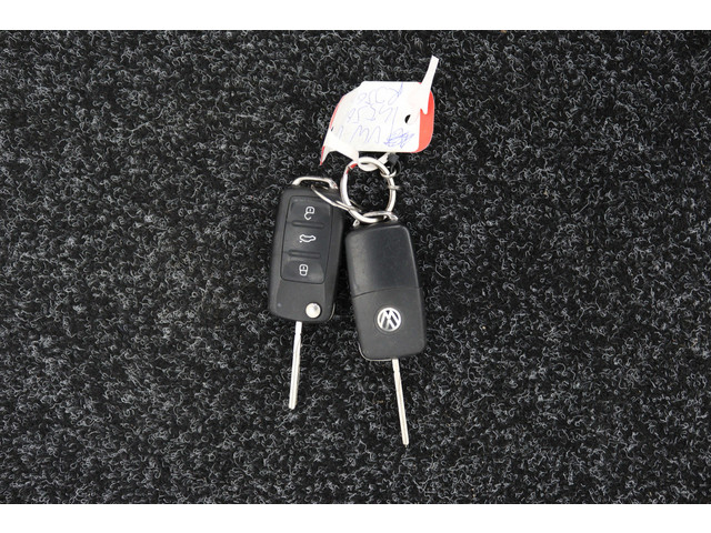Foto 4 van Volkswagen Up! 1.0 BMT high up! AUTOMAAT I CAMERA I PDC I STOELVERWARMING