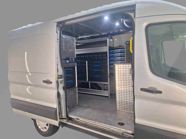 Foto 8 van Ford Transit 350 2.0 TDCI L2H2 Trend | Volledig Ingerichte Laadruimte | Omvormer 12V / 230V | Airco