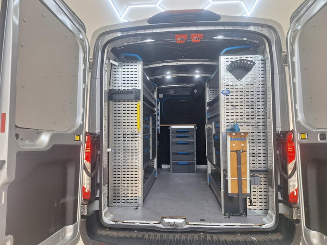 Foto 7 van Ford Transit 350 2.0 TDCI L2H2 Trend | Volledig Ingerichte Laadruimte | Omvormer 12V / 230V | Airco