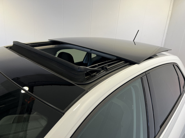 Foto 9 van Volkswagen Polo 1.0 TSI Highline Panoramadak | Navigatie/Android/Apple Carplay | LM Velgen 17" |