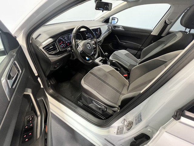Foto 5 van Volkswagen Polo 1.0 TSI Highline Panoramadak | Navigatie/Android/Apple Carplay | LM Velgen 17" |