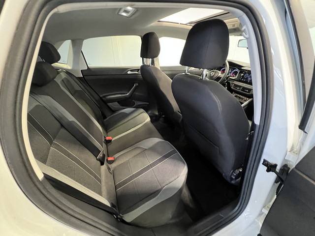 Foto 3 van Volkswagen Polo 1.0 TSI Highline Panoramadak | Navigatie/Android/Apple Carplay | LM Velgen 17" |