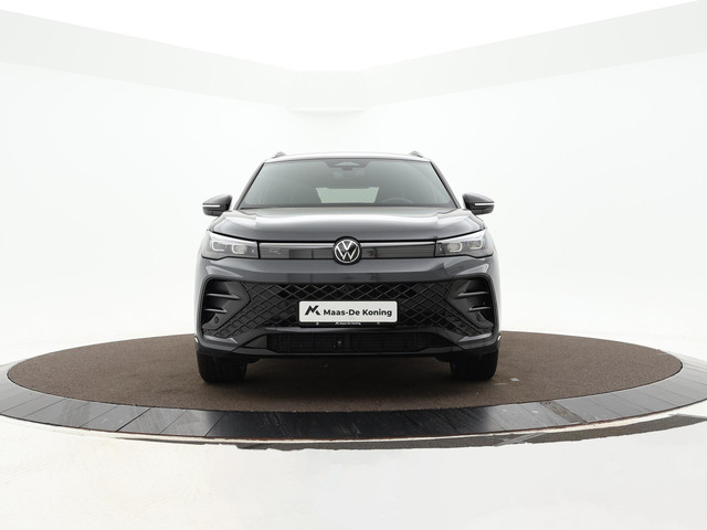 Foto 9 van Volkswagen Tiguan 1.5 eTSI 150pk DSG R-Line Edition · 360 Camera · Apple/Android Car Play · Sfeerver