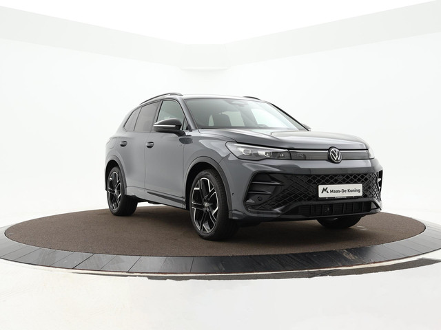 Foto 8 van Volkswagen Tiguan 1.5 eTSI 150pk DSG R-Line Edition · 360 Camera · Apple/Android Car Play · Sfeerver