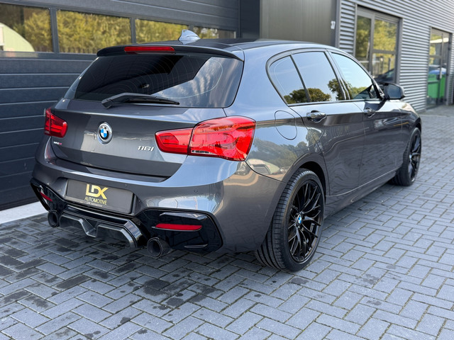 Foto 7 van BMW 1-serie 116i M Sport||M140i Look| Sportuitlaat|Pdc|