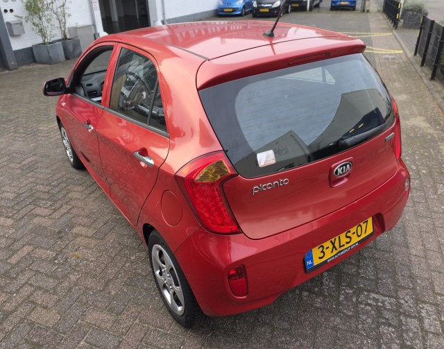 Foto 7 van KIA PICANTO 1.0 Dynamic Line / 5-deurs / Airco