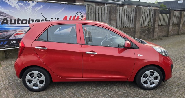 Foto 10 van KIA PICANTO 1.0 Dynamic Line / 5-deurs / Airco