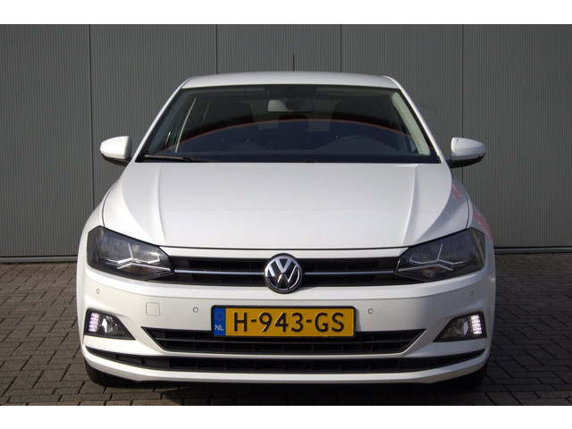 Foto 2 van Volkswagen Polo 1.0 TSI Comfortline Business ADAPT. CRUISE / PARK PILOT/ CLIMA