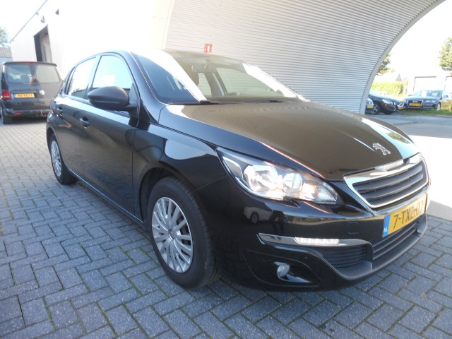 Foto 7 van PEUGEOT 308 1.6 BLUEHDI ACTIVE