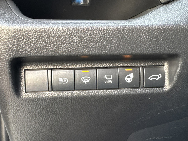 Foto 7 van Toyota RAV4 2.5 Hybrid AWD Bi-Tone Trekhaak Leder Panorama JBL Verwarmde voorruit en stuur