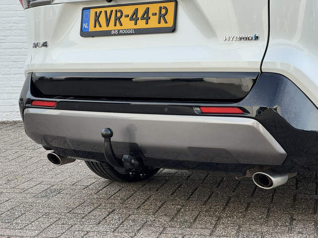 Foto 9 van Toyota RAV4 2.5 Hybrid AWD Bi-Tone Trekhaak Leder Panorama JBL Verwarmde voorruit en stuur