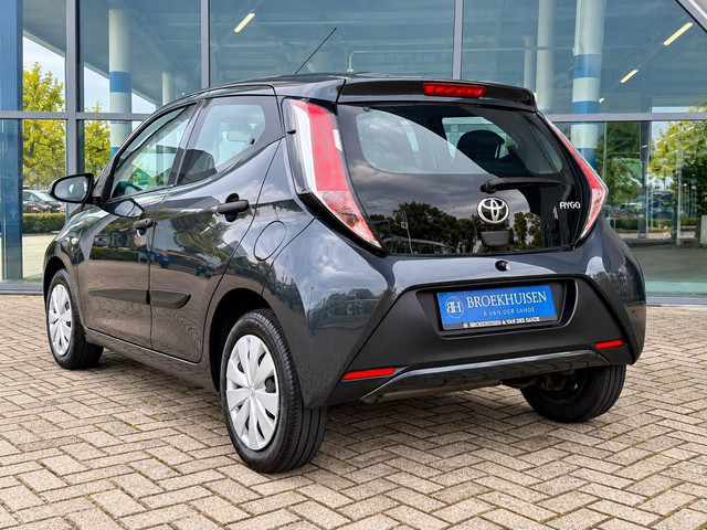 Foto 7 van Toyota Aygo 1.0 VVT-i x-now Airco / Start Stop